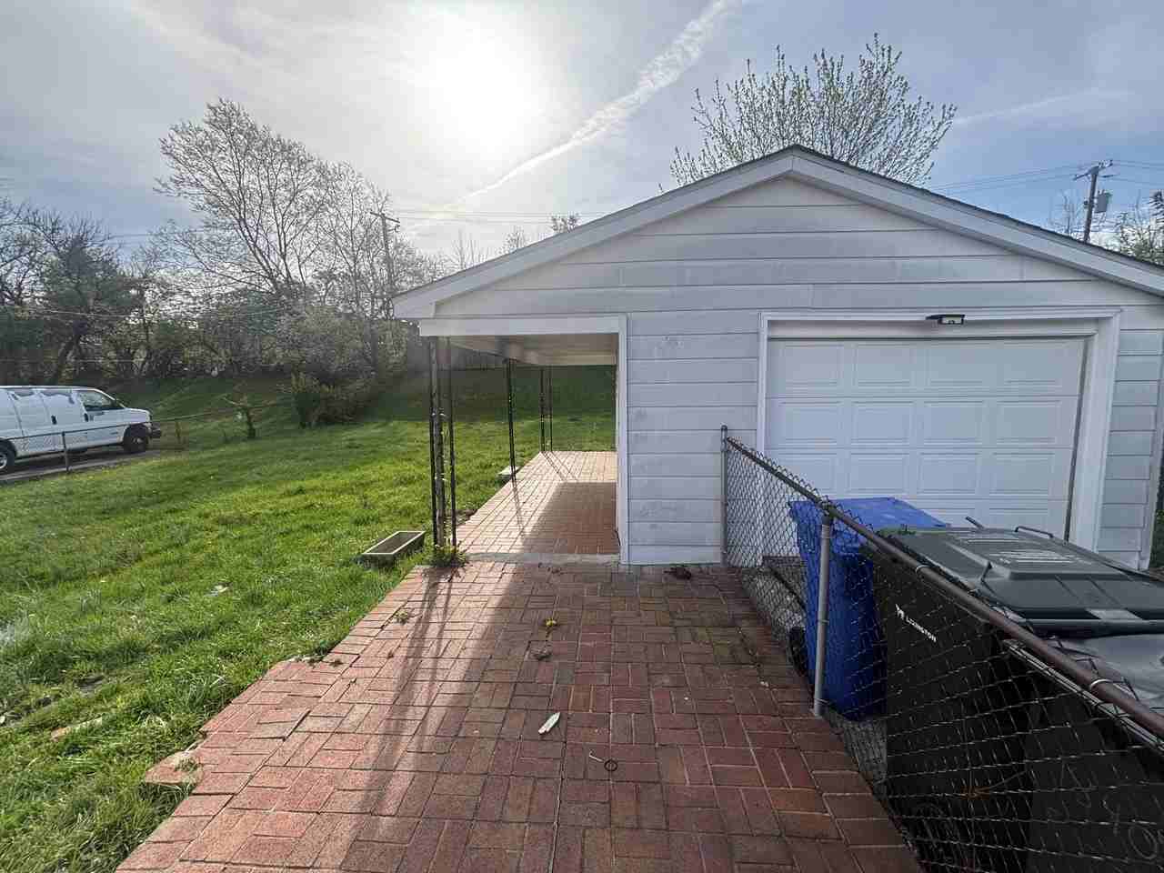 1840 Costigan Dr - Photo 3 of 16