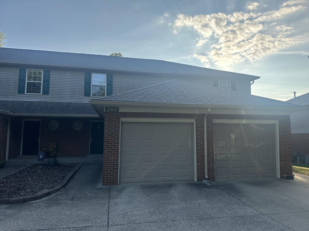 2005 River Rdg Apt 3 - Photo 2 of 50