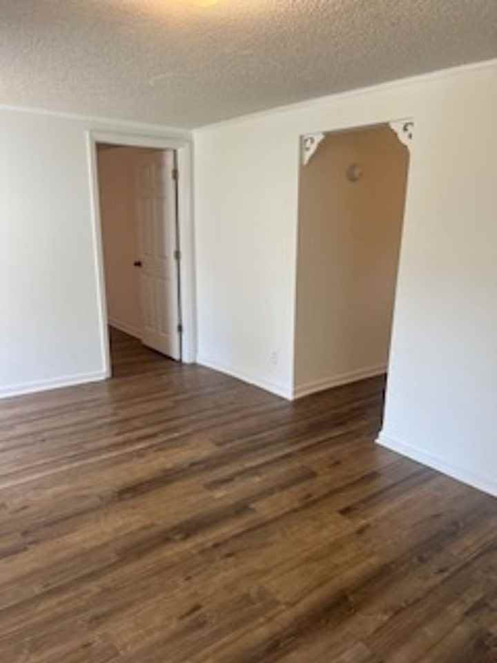 1508 Bay St - Photo 3 of 18