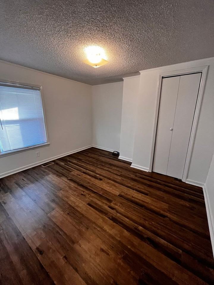 1508 Bay St - Photo 5 of 18