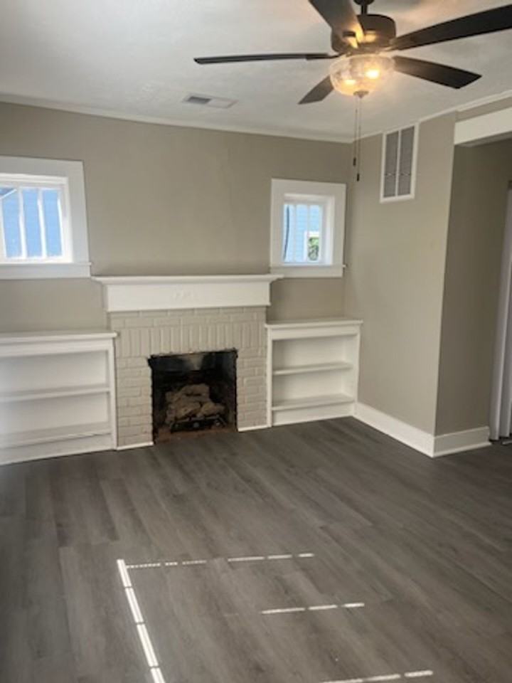 208 Linwood Dr - Photo 2 of 7