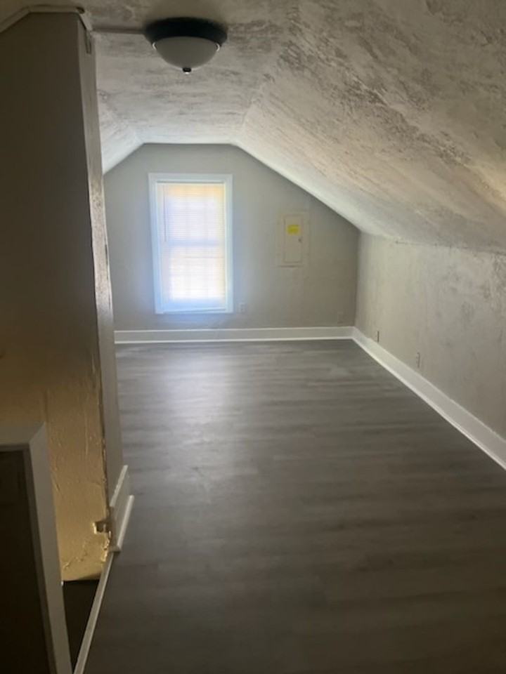 208 Linwood Dr - Photo 7 of 7