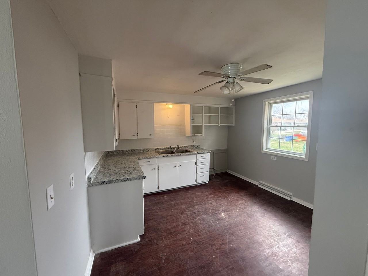 1229 Euclid Ave - Photo 3 of 7