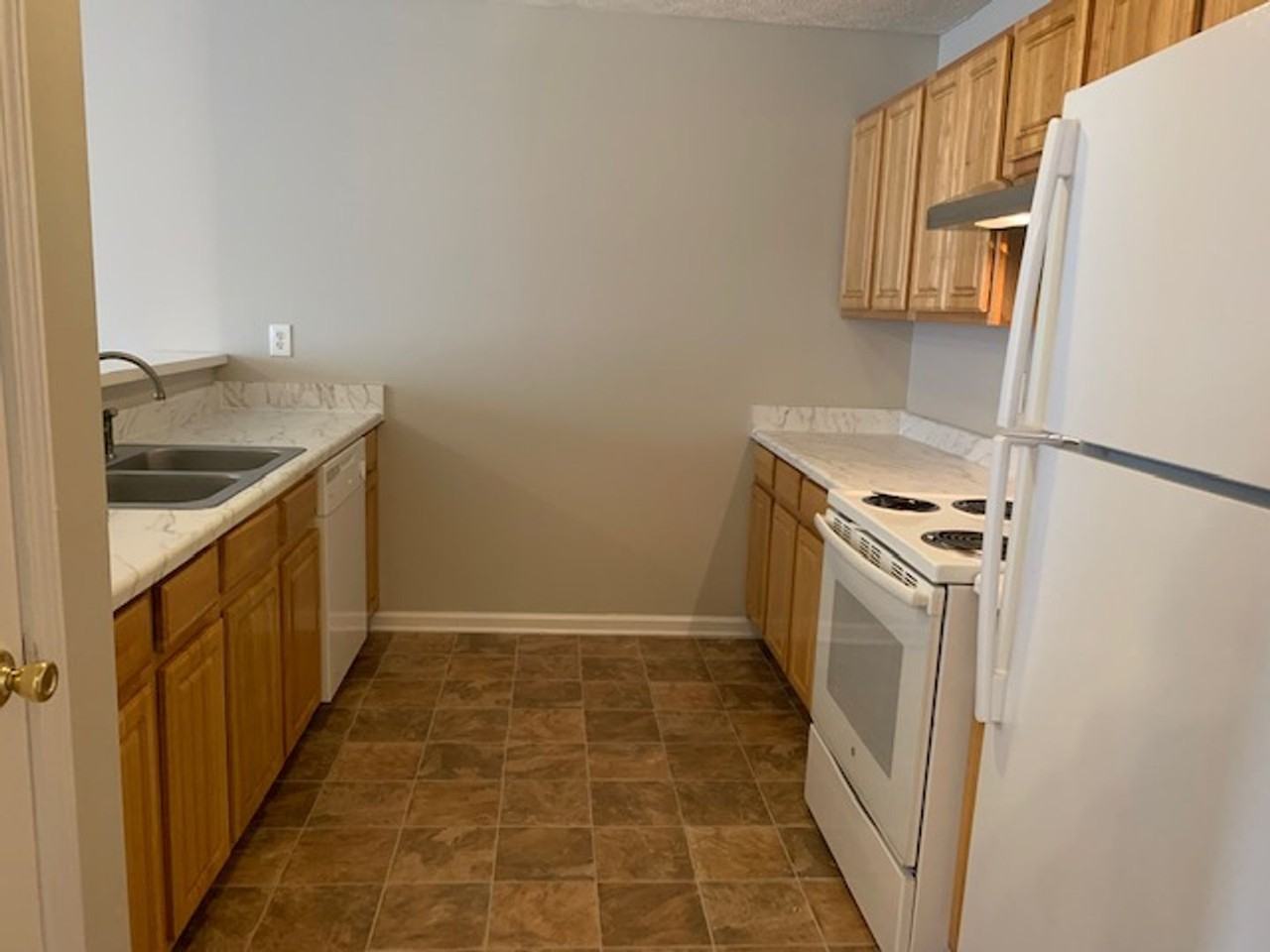 9540 Sleepy Hollow Ln - Photo 5 of 12