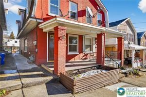 featured image of 817 Ridge St