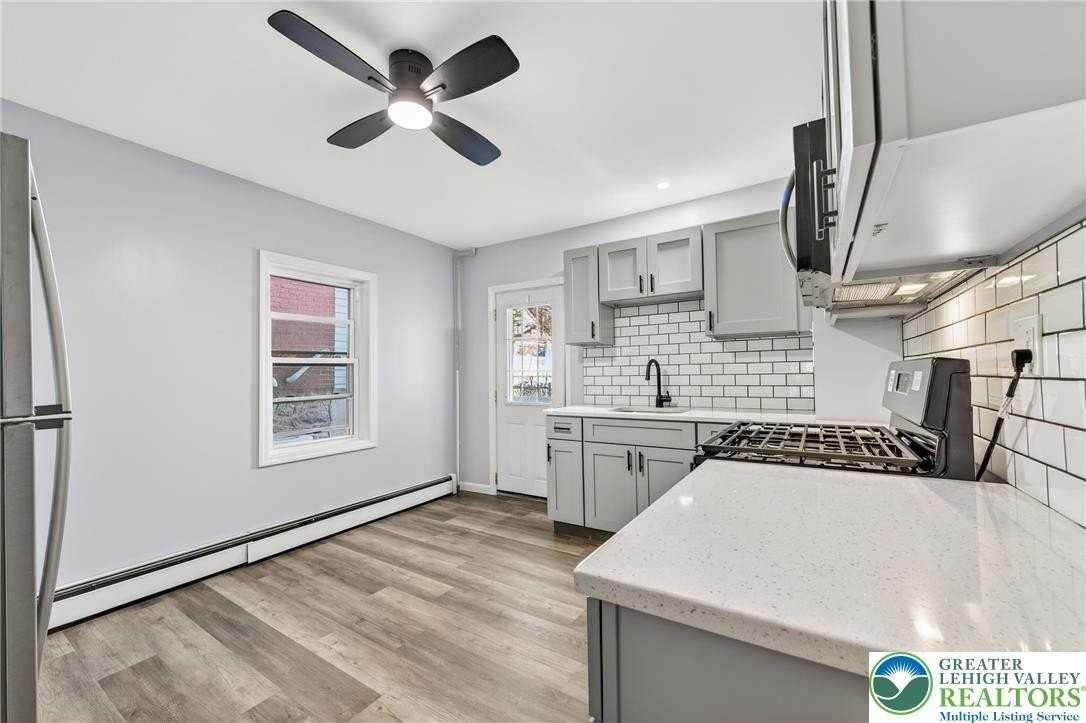 817 Ridge St - Photo 7 of 24