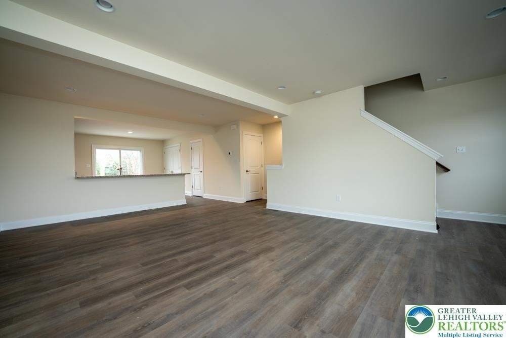 1641 Riegel St - Photo 6 of 24