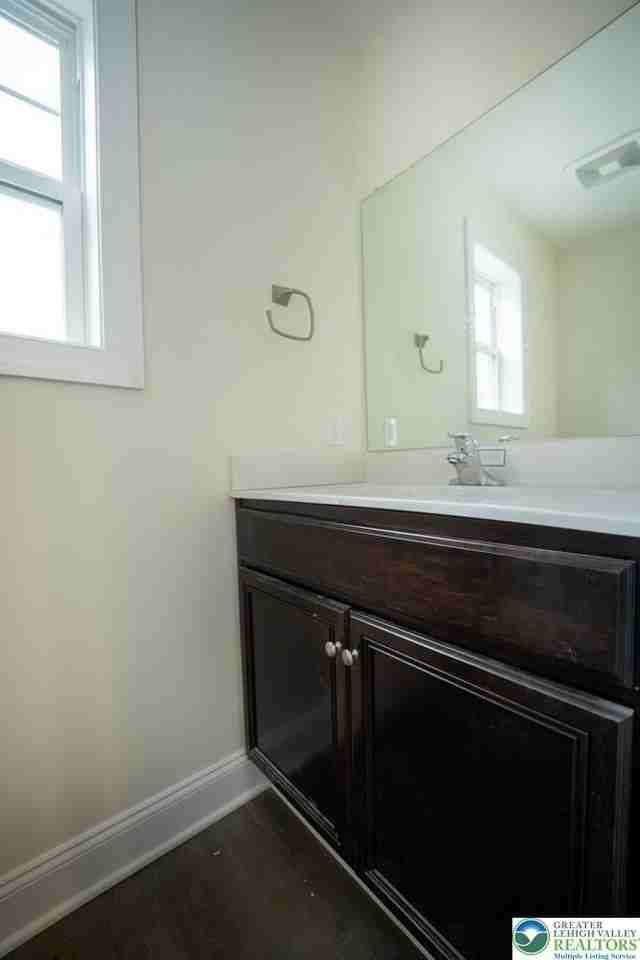 1641 Riegel St - Photo 7 of 24
