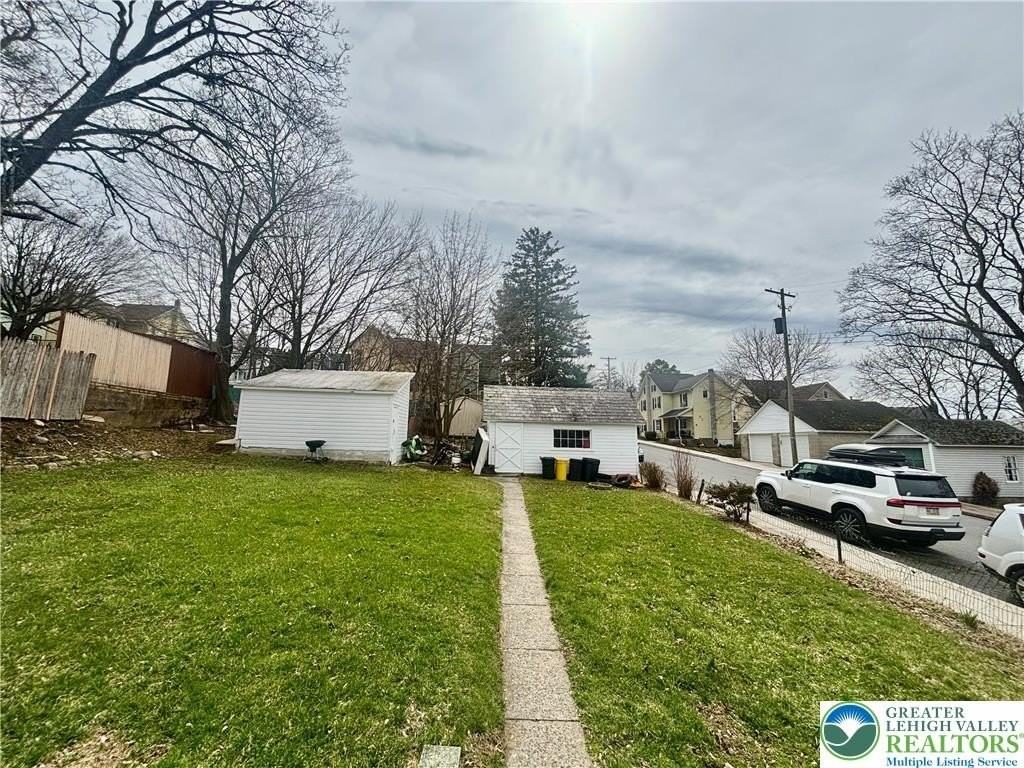 206 Messinger St 1st Fl - Photo 2 of 6