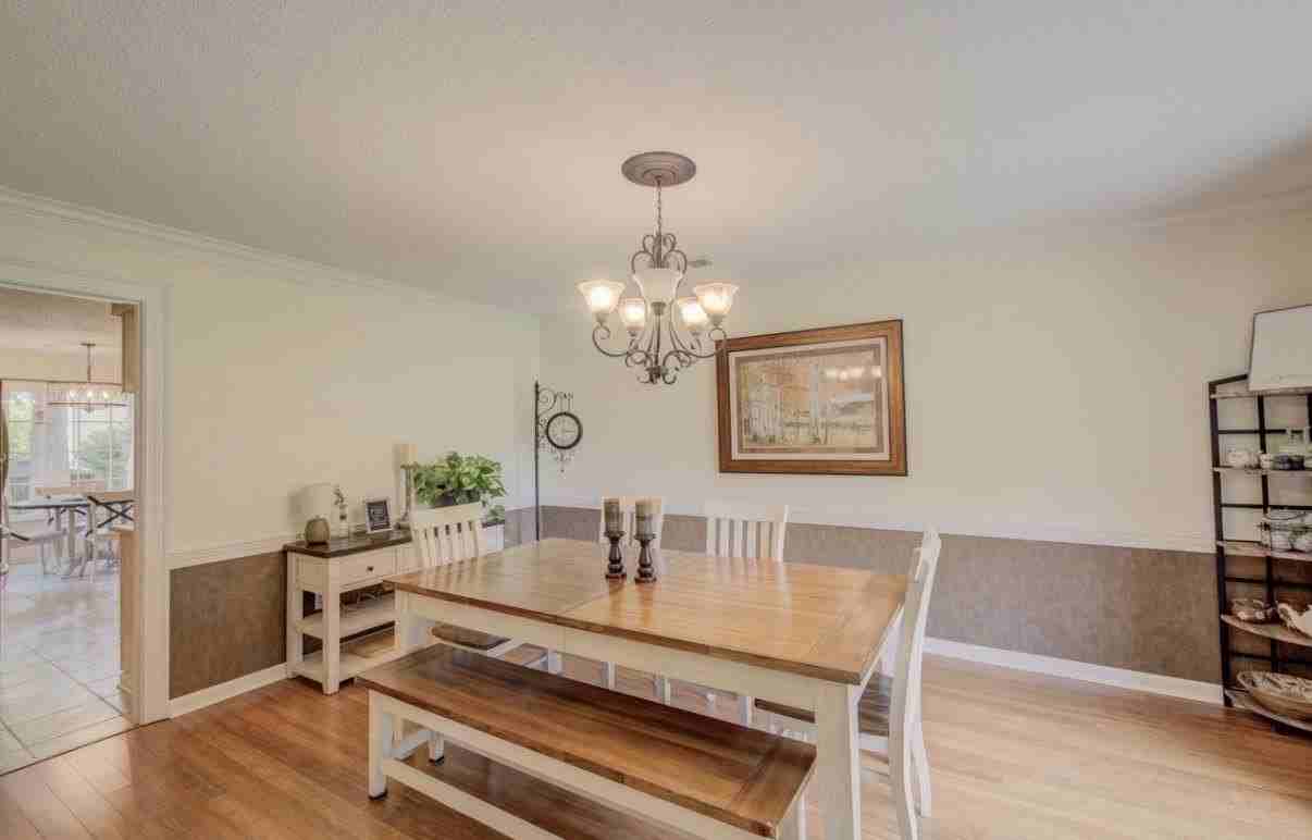 8327 Poplar Pike - Photo 5 of 23