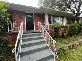 1381 Oakview Cir - Photo 1 of 1