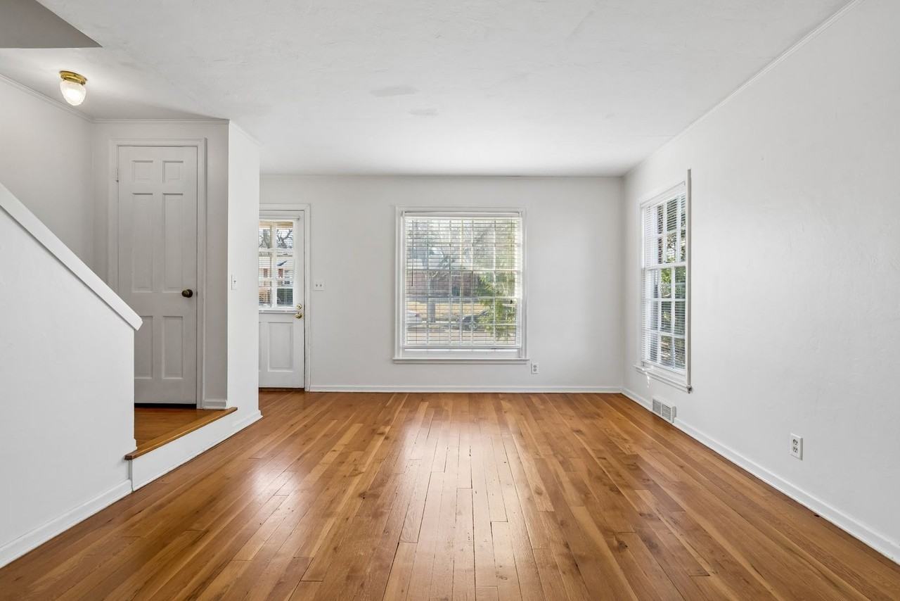 2100 Sumner St - Photo 7 of 20