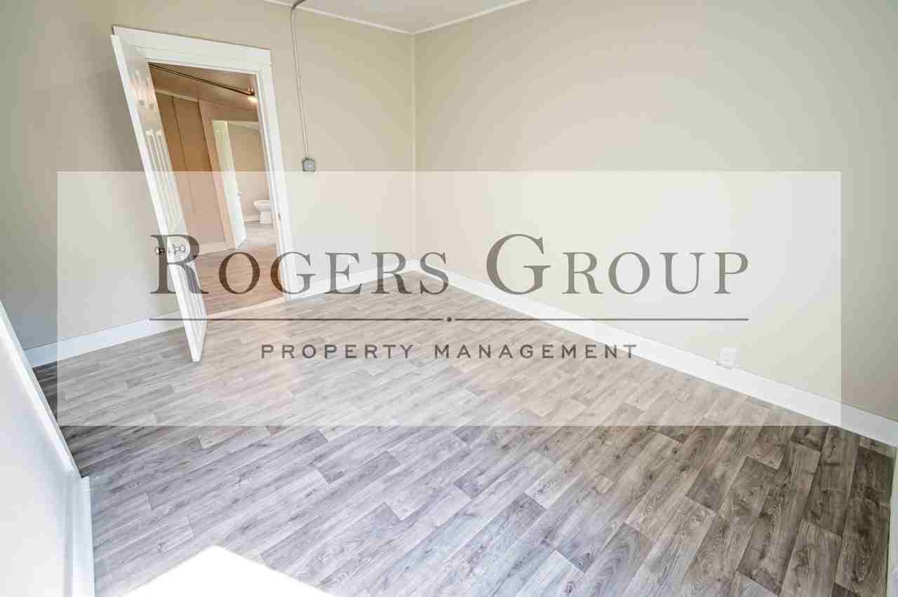 939 Lucy St - Photo 5 of 8