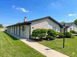 featured image of 4831 Columbus Dr