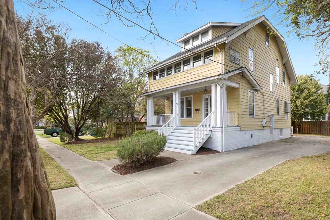 1152 Surrey Cres - Photo 3 of 29