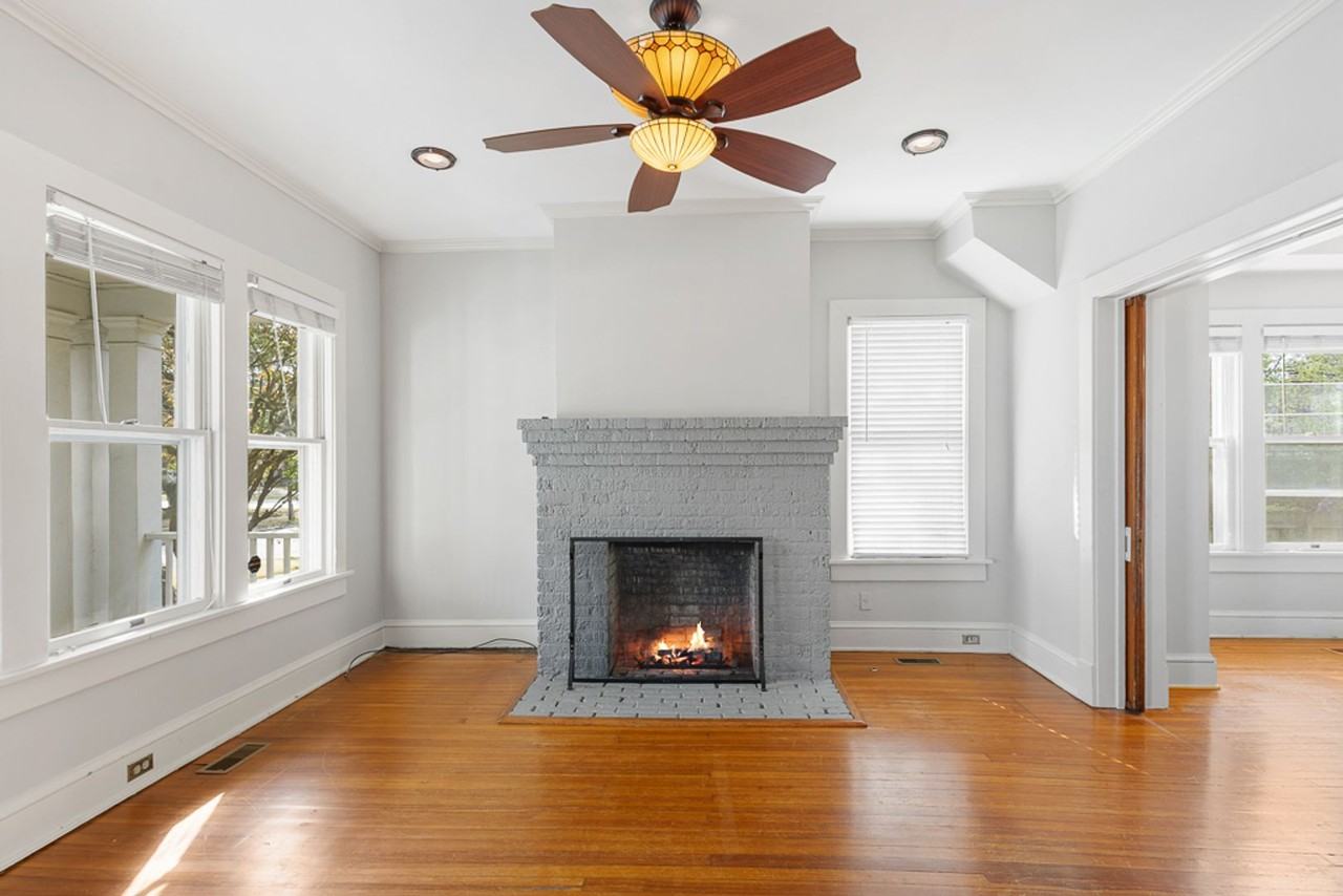 1152 Surrey Cres - Photo 7 of 29