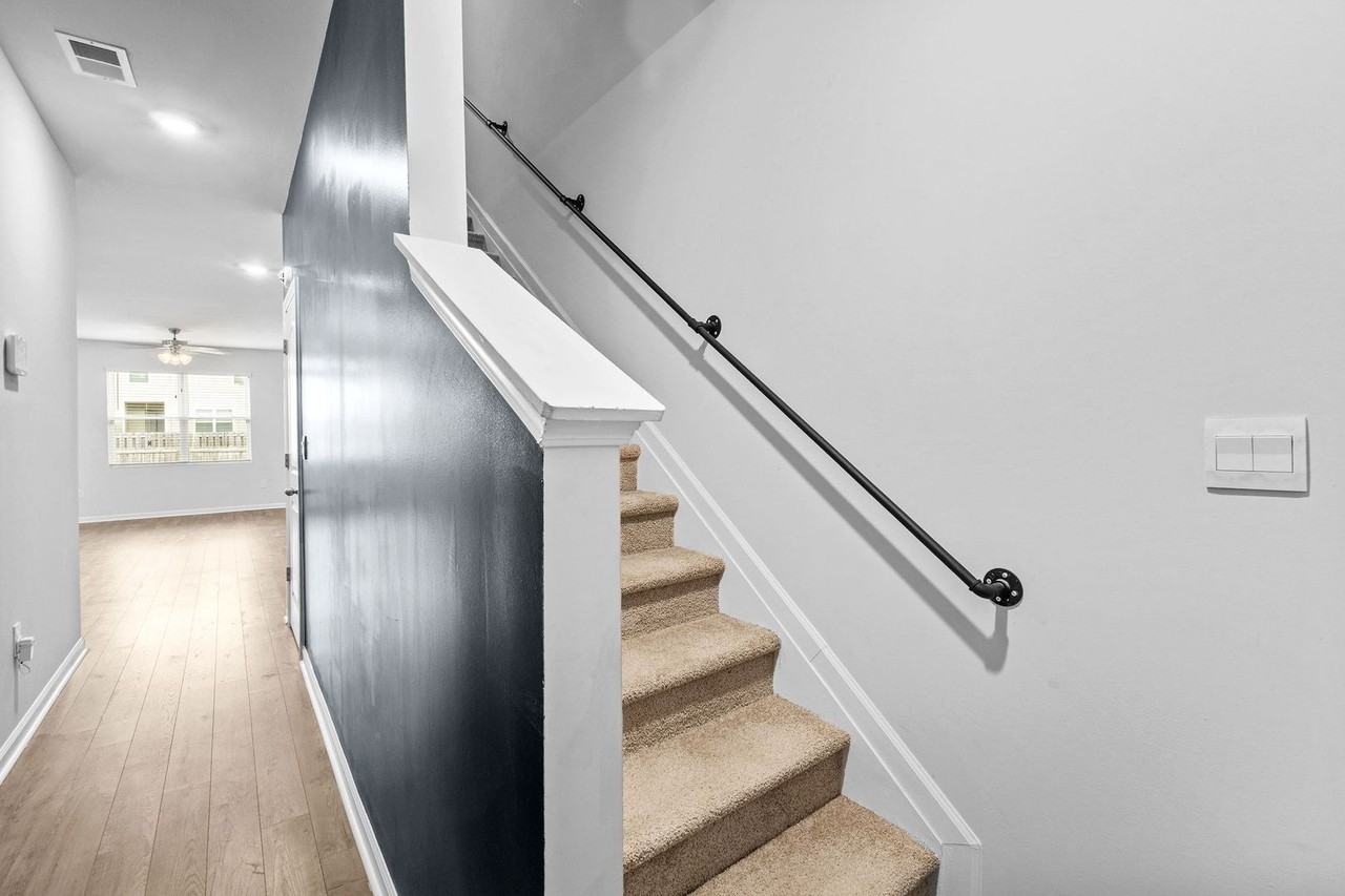 4343 Newland St - Photo 3 of 26