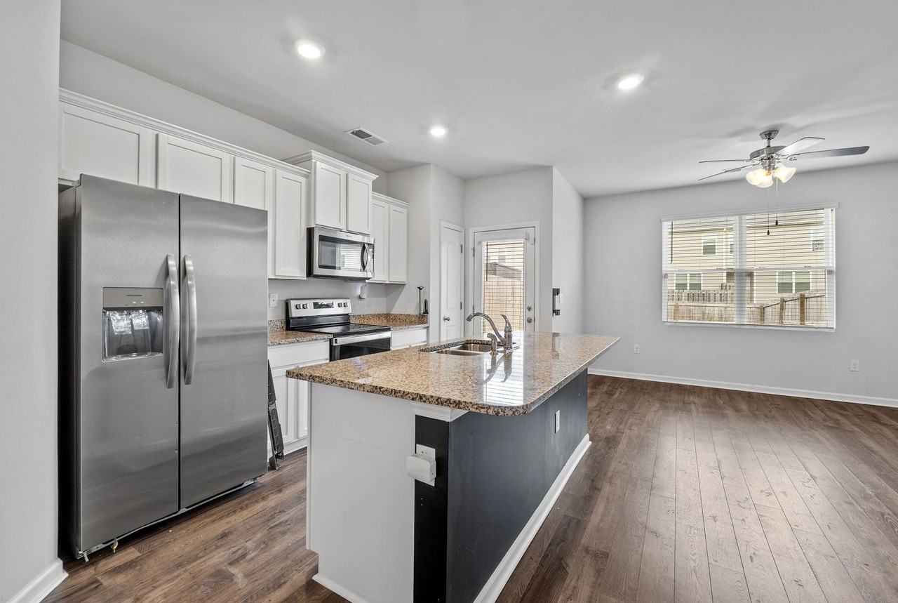 4343 Newland St - Photo 7 of 26