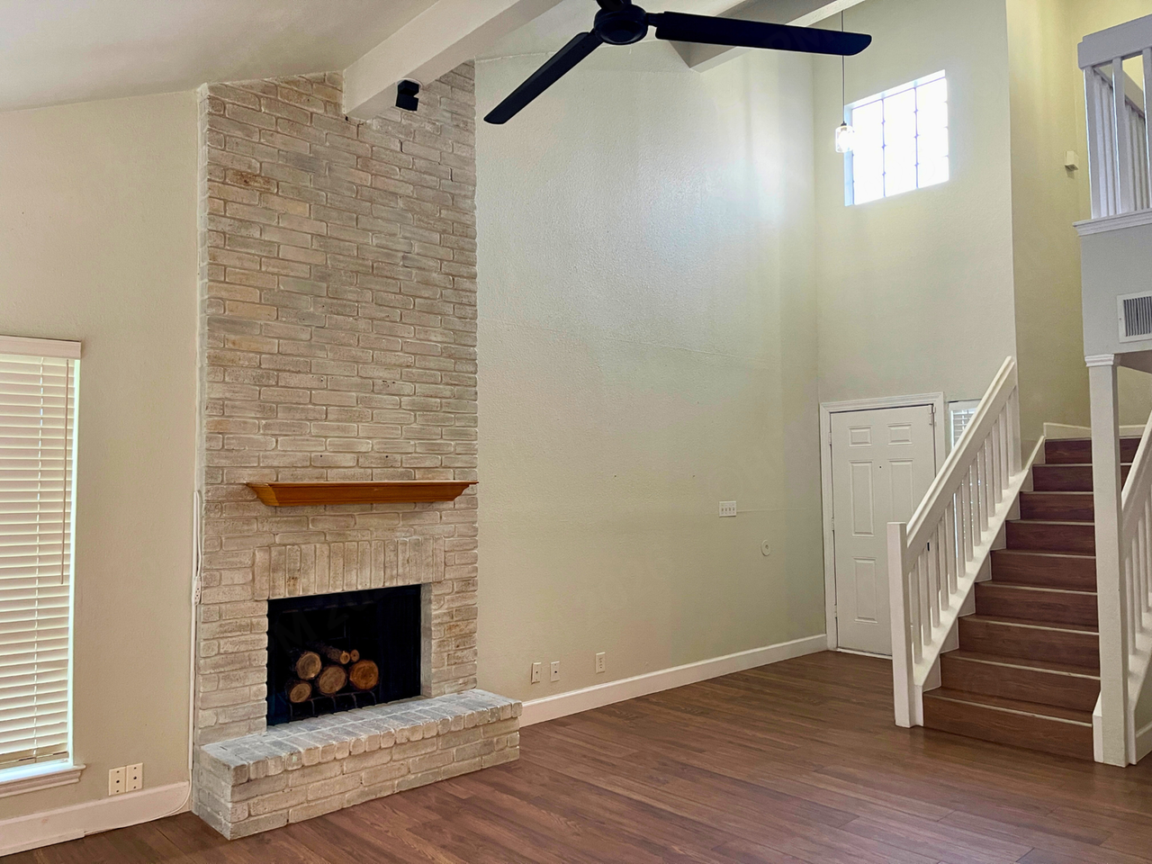 12142 Vista Nogal St - Photo 4 of 15