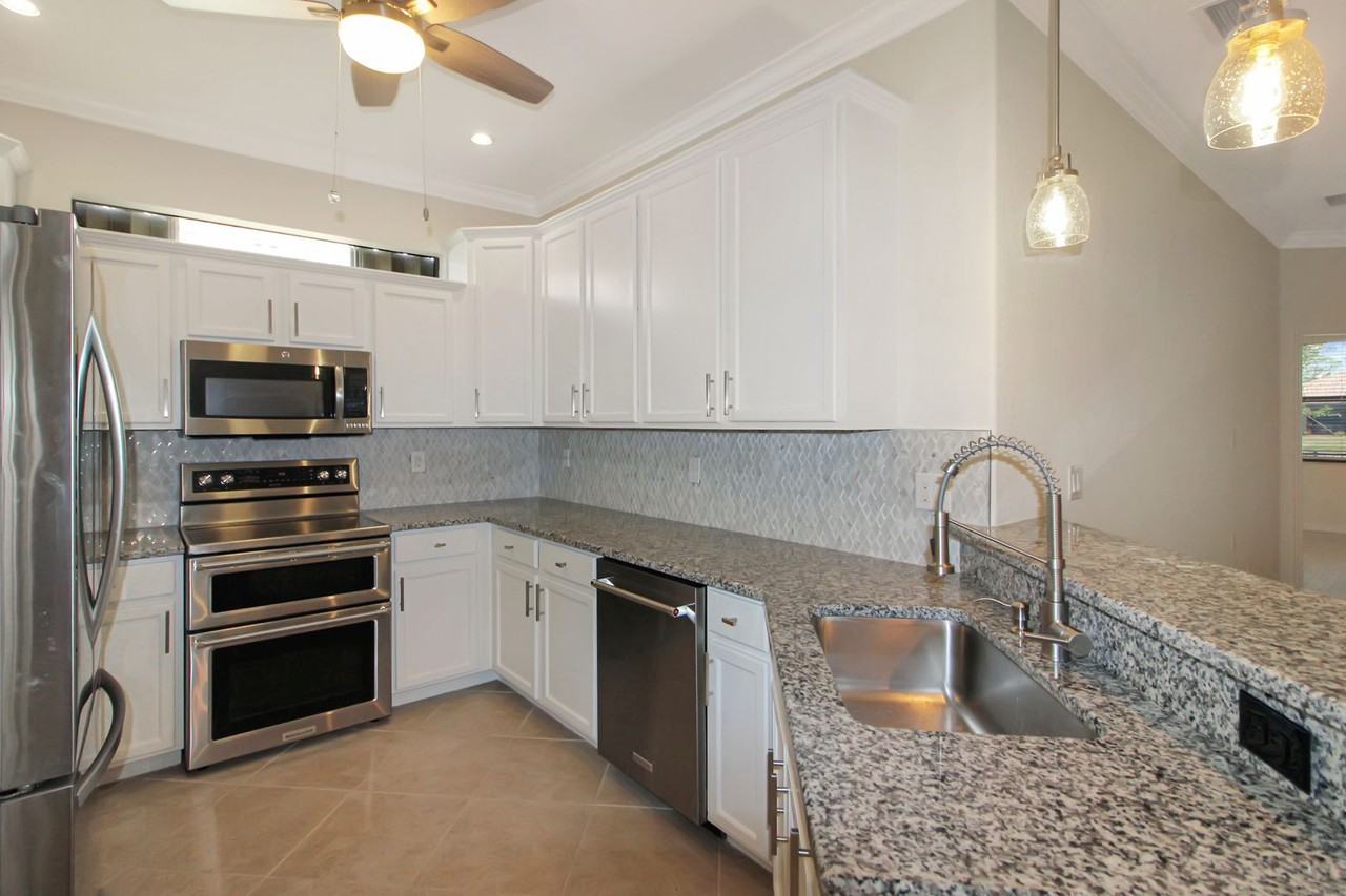 20176 Tesoro Dr - Photo 7 of 23