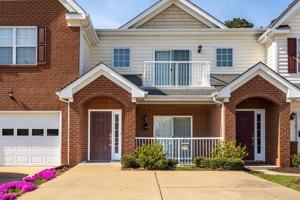 featured image of 1003 Rustads Cir