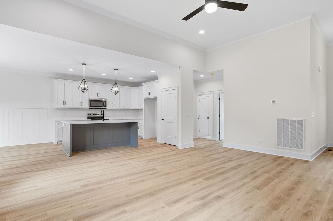 4380 Mccrary Rd - Photo 5 of 21