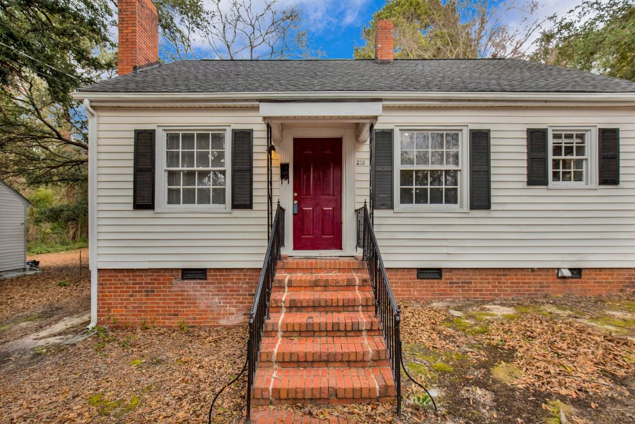 216 Hawthorne Rd - Photo 2 of 30