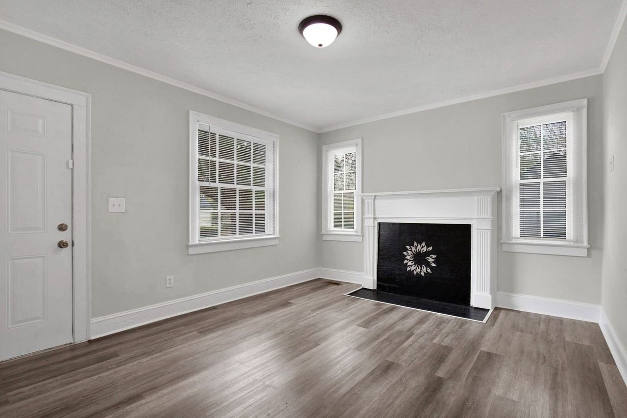 216 Hawthorne Rd - Photo 7 of 30