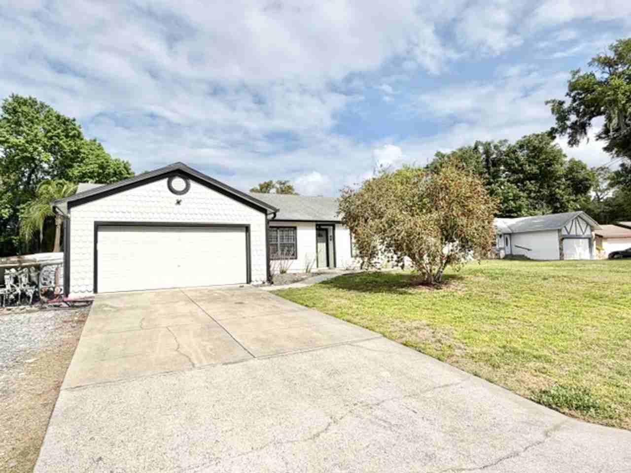 219 Pebble Ct - Photo 3 of 22