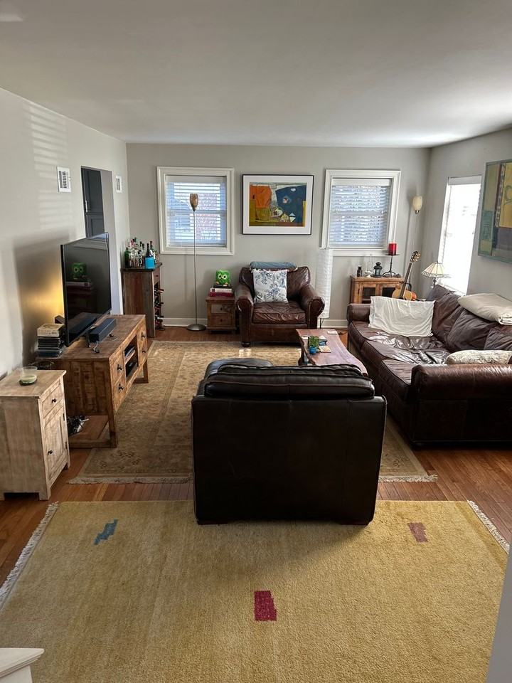 1409 Dauphin Ave - Photo 4 of 50