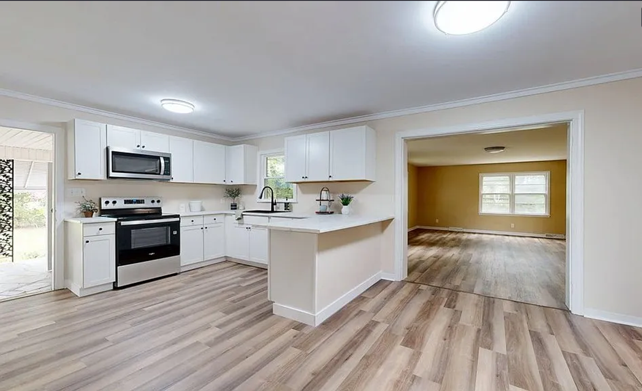 640 Edgewood Dr - Photo 5 of 18