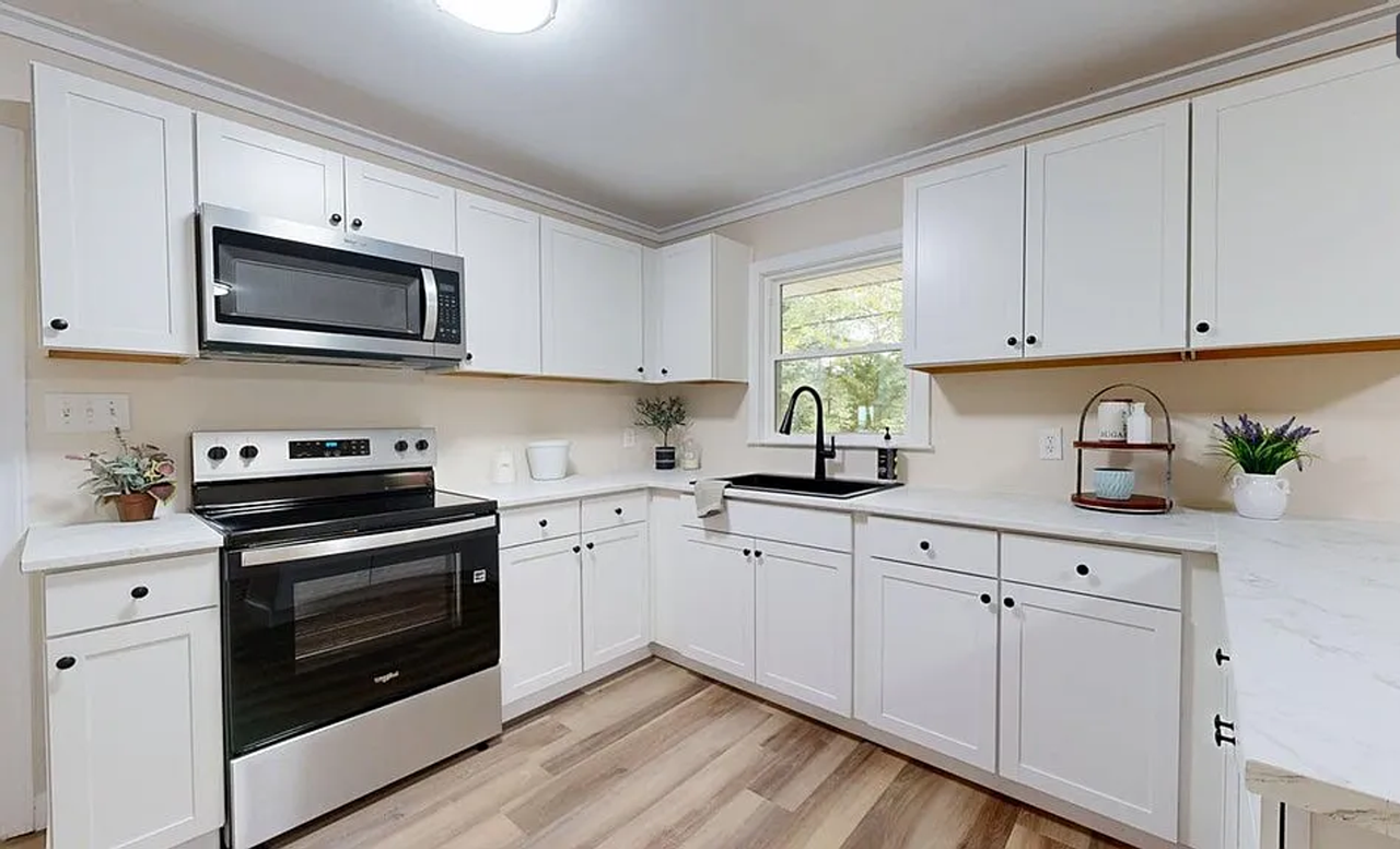 640 Edgewood Dr - Photo 6 of 18