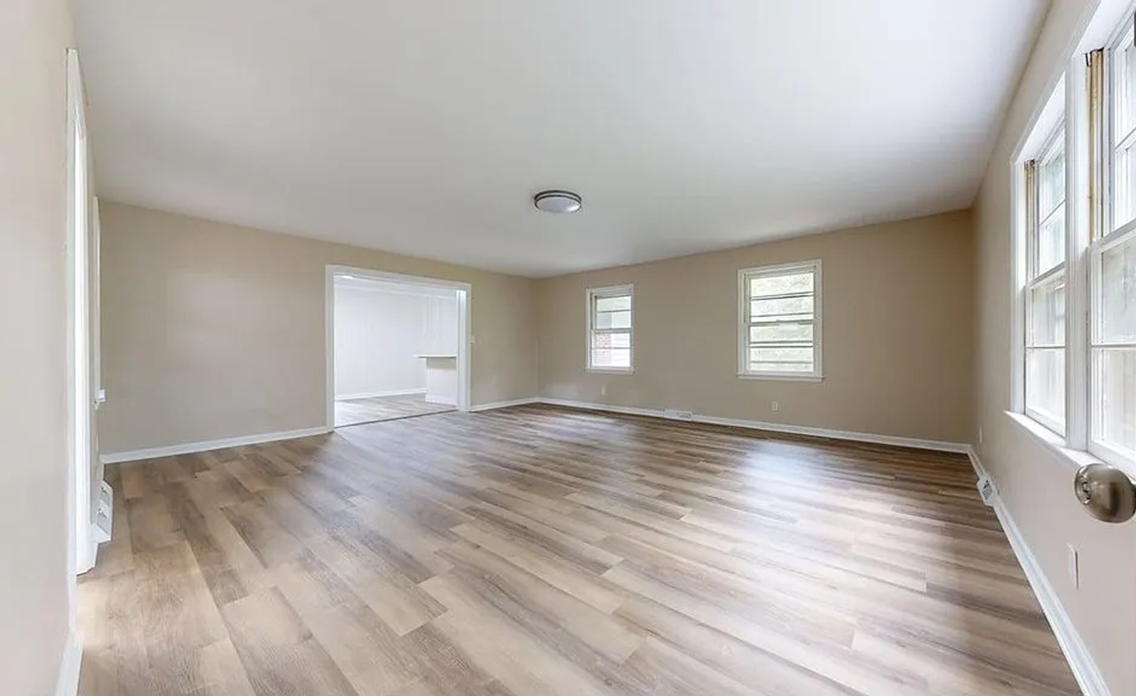 640 Edgewood Dr - Photo 7 of 18