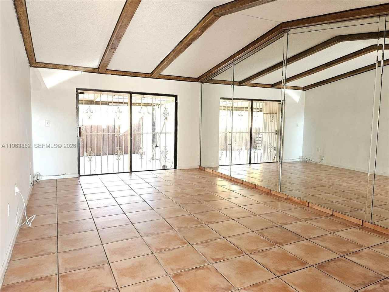 4907 Sw 137th Ct - Photo 2 of 11