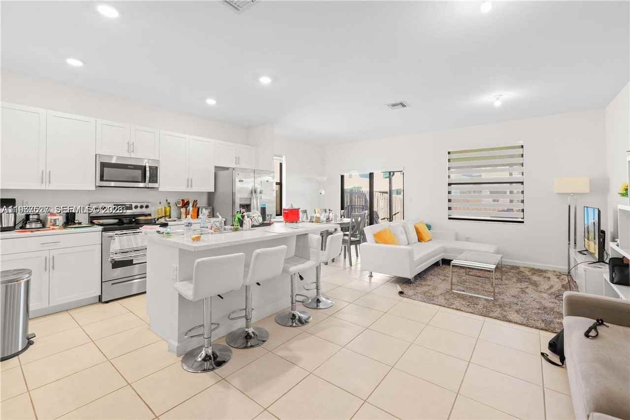 25449 Sw 108th Ct - Photo 3 of 18