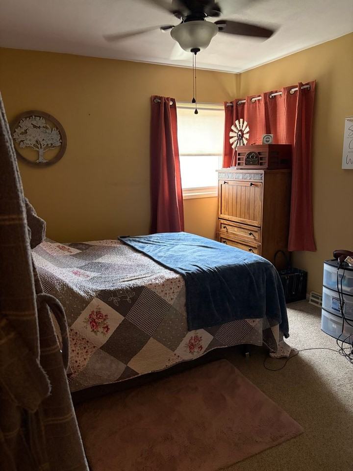 100 W 40th St - Photo 7 of 10