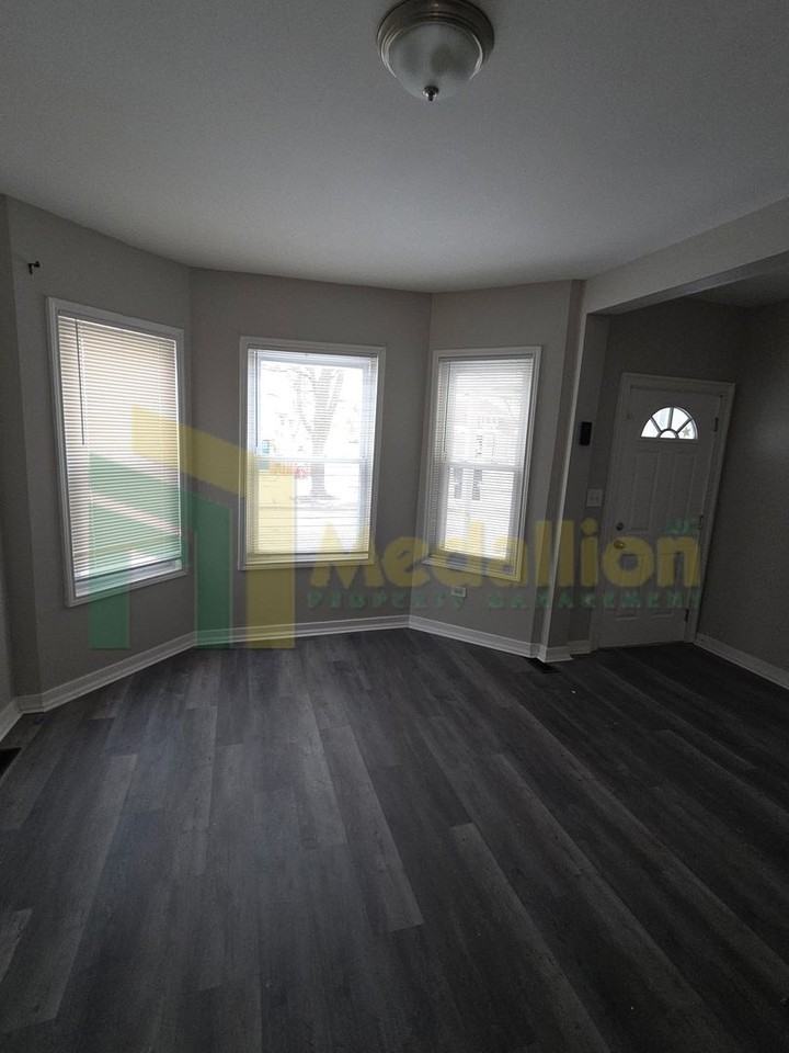 625 S 12th Ave - Photo 3 of 16