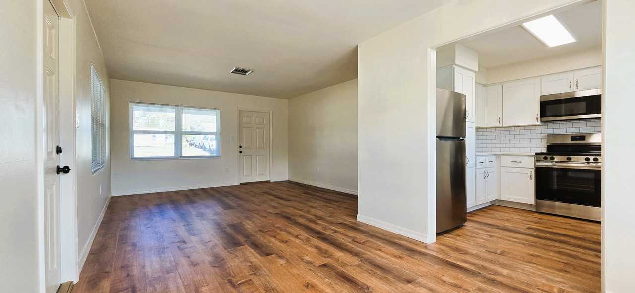 706 Wildabon Ave #1 - Photo 4 of 11