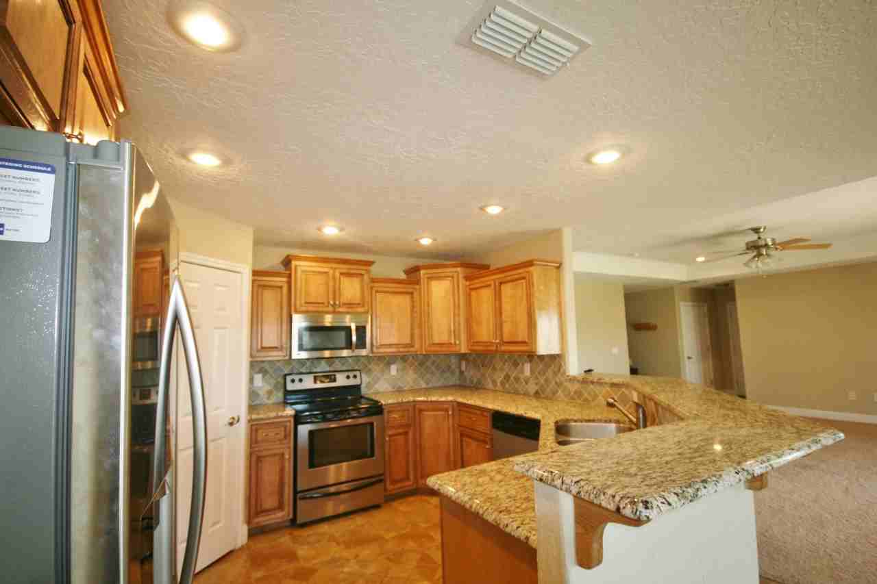 2401 Flagstone Dr - Photo 5 of 16