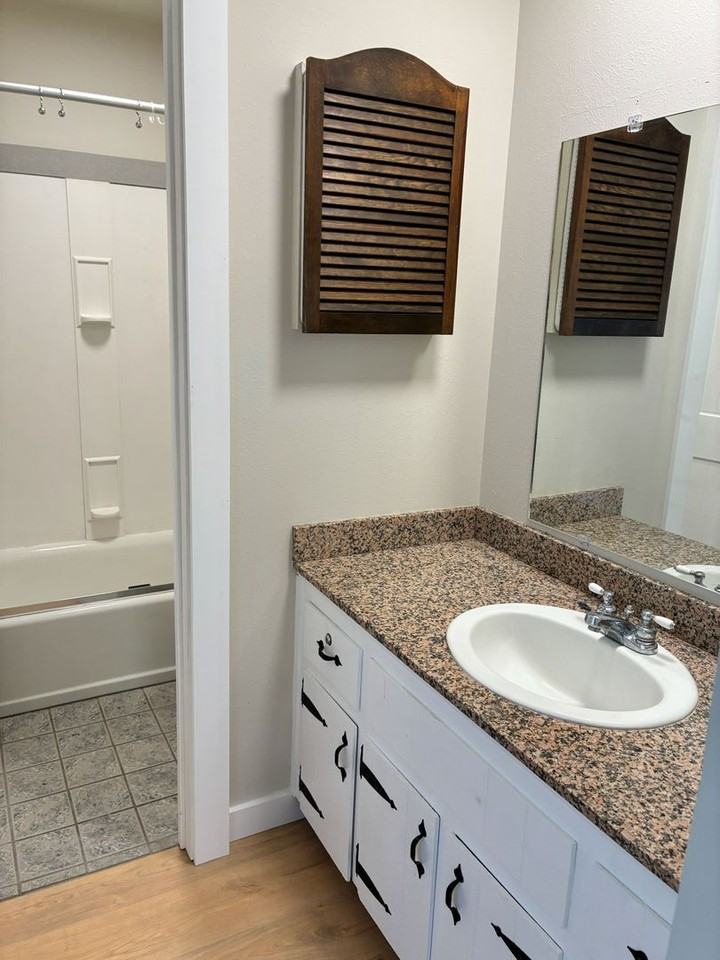 340 E La Bonte St - Photo 4 of 9