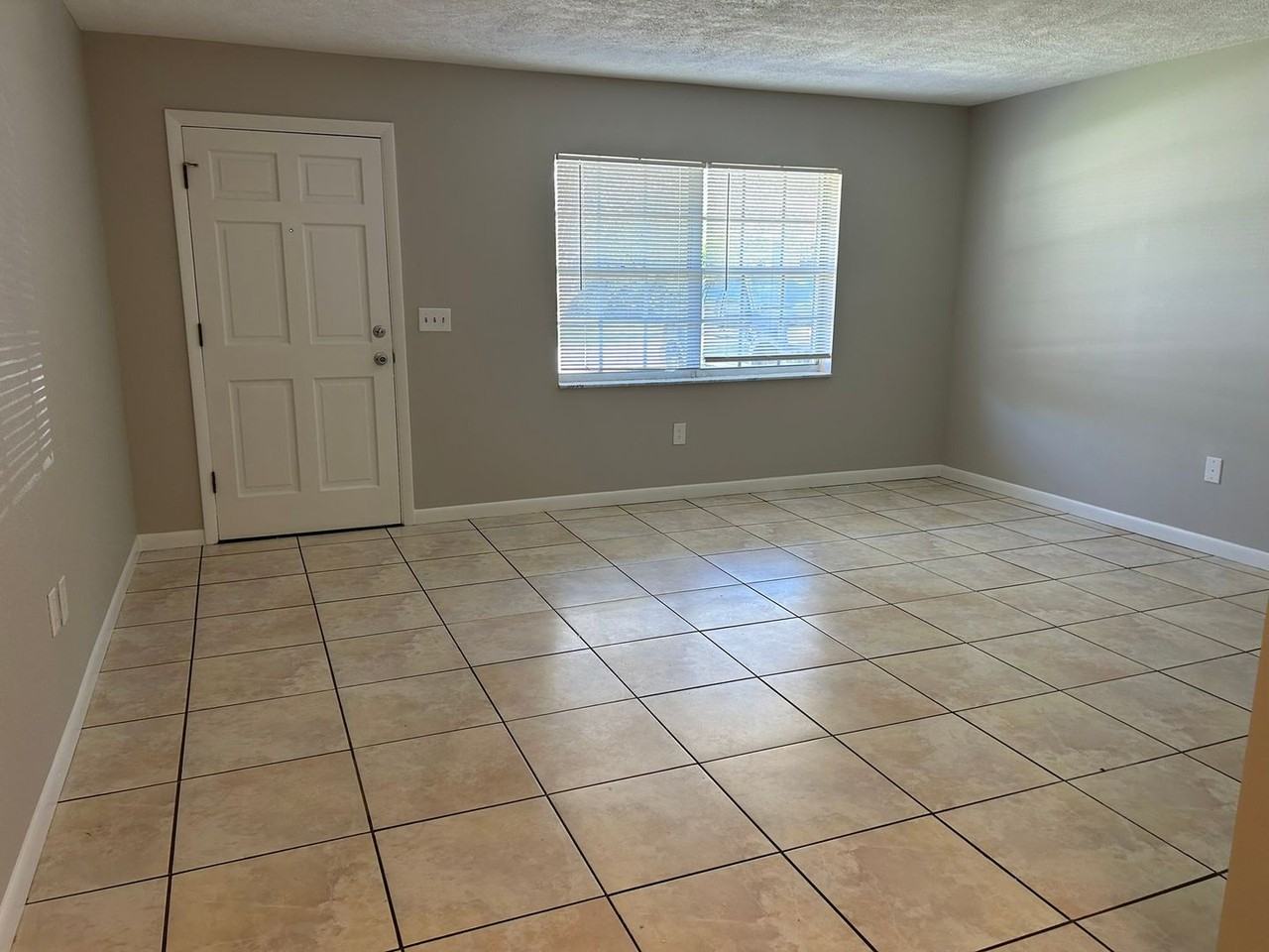 1150 N Tiger Pt #1150LES - Photo 2 of 18