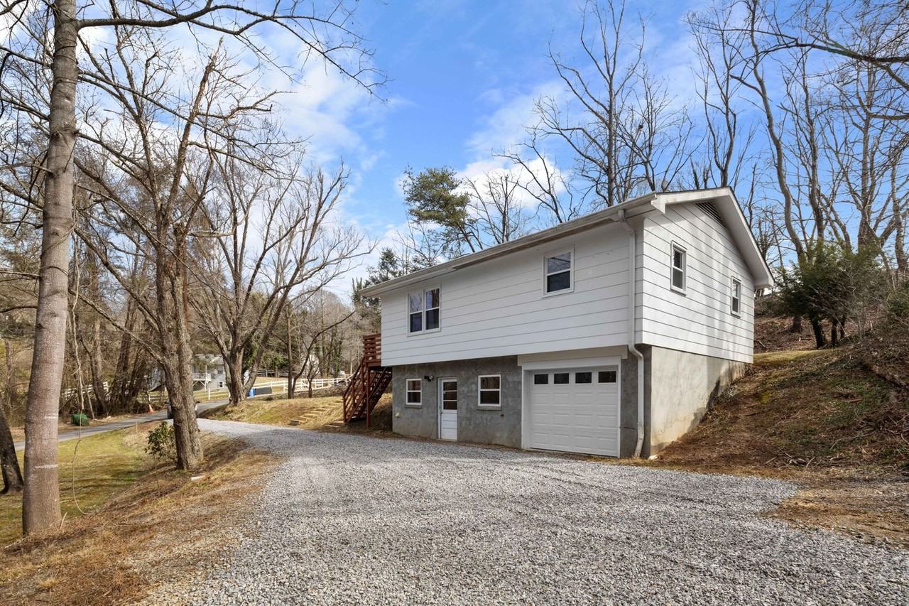 6 Shady Cir - Photo 2 of 14