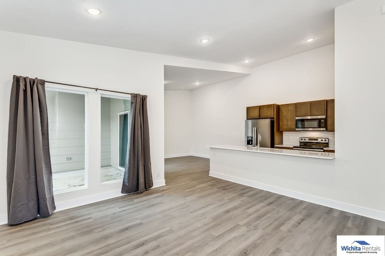 9927 E Annabelle Cir - Photo 2 of 14