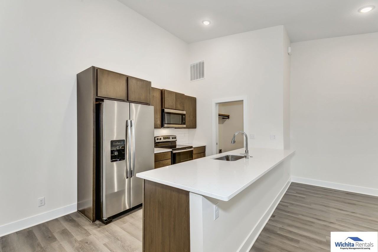 9927 E Annabelle Cir - Photo 4 of 14