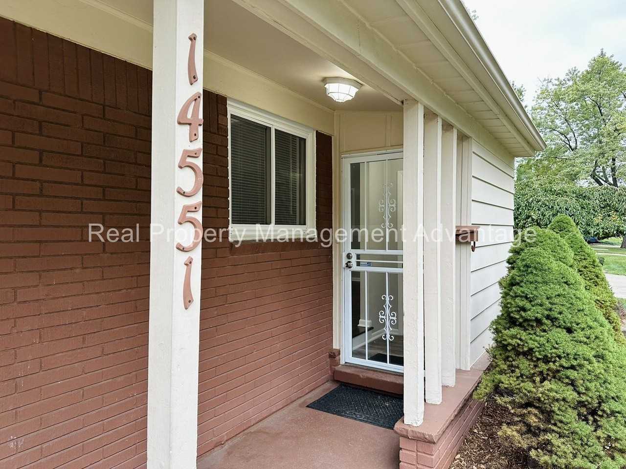 14551 Marlow St - Photo 3 of 29