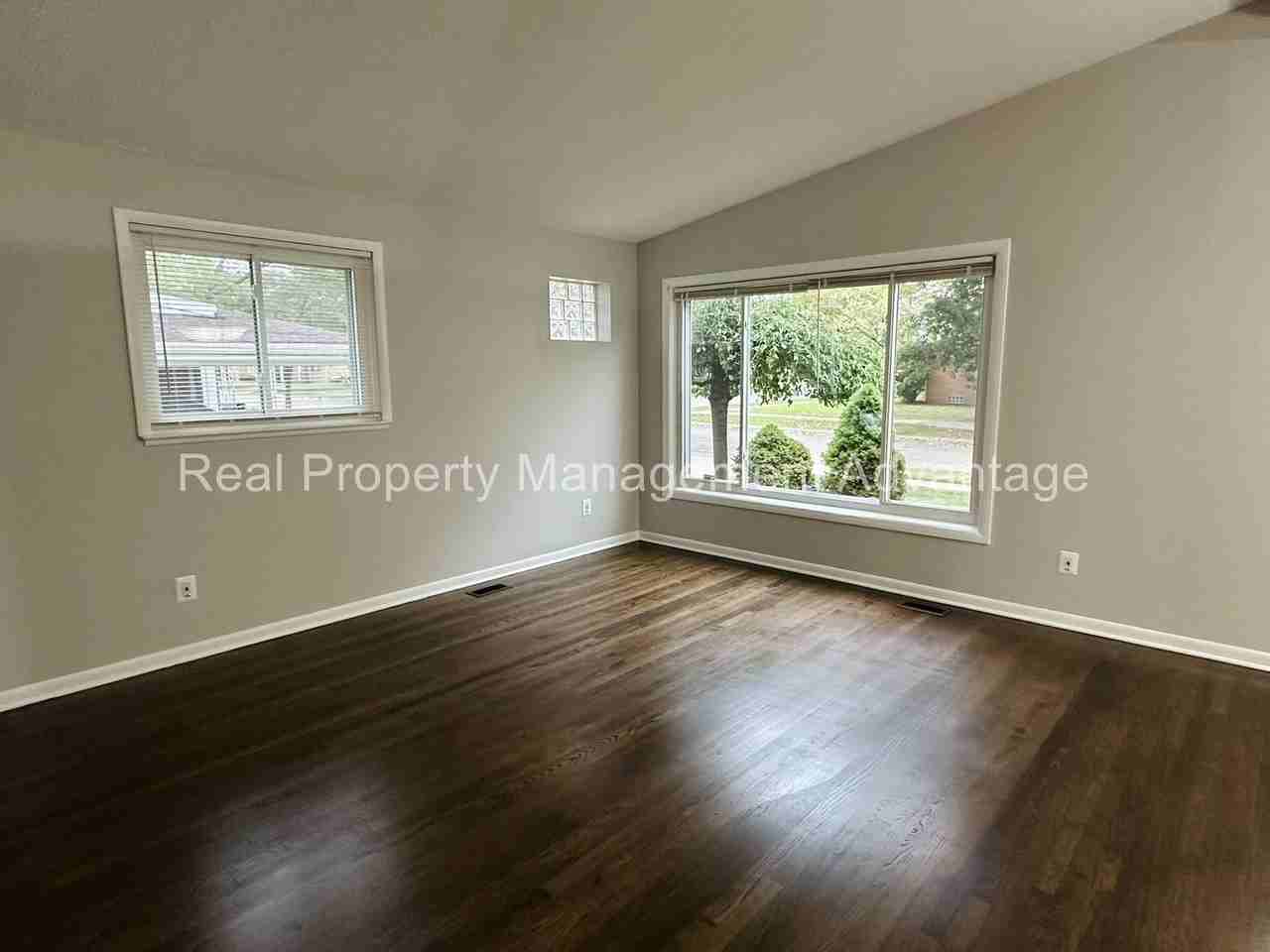 14551 Marlow St - Photo 5 of 29