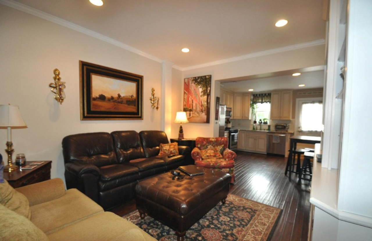 190 Baldwin St - Photo 2 of 20