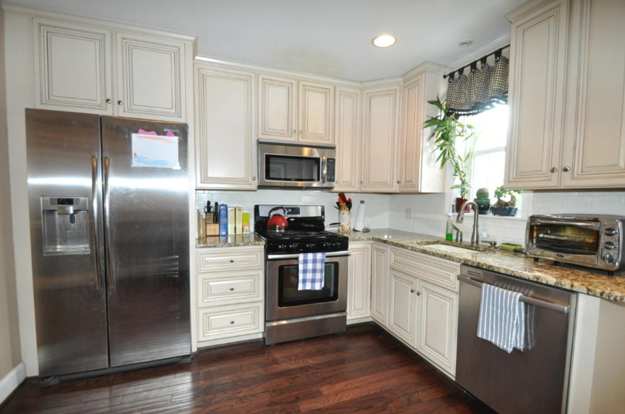 190 Baldwin St - Photo 6 of 20