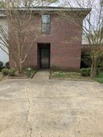 featured image of 1823 Holmes St