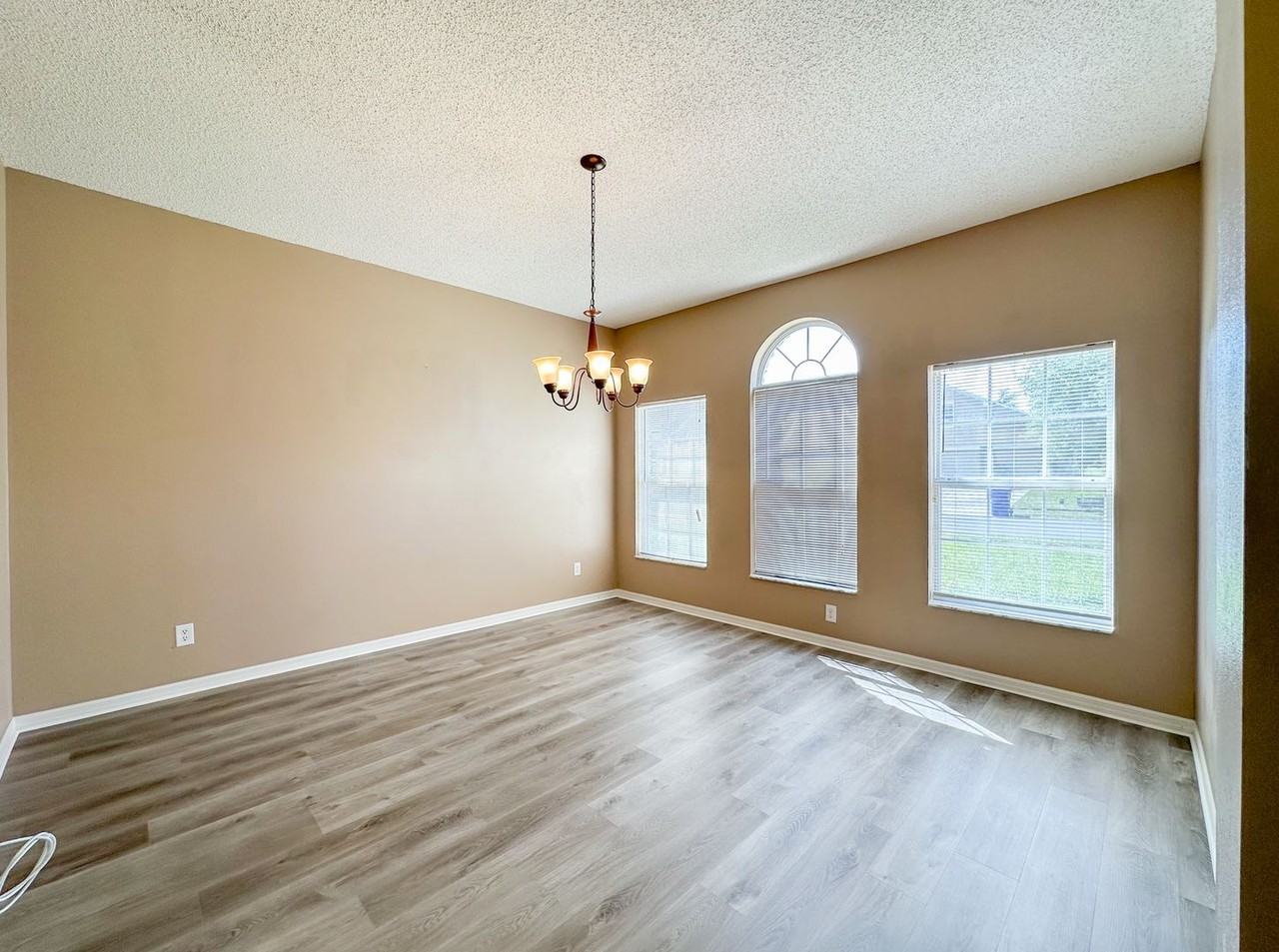 2776 Cabernet Cir - Photo 7 of 39